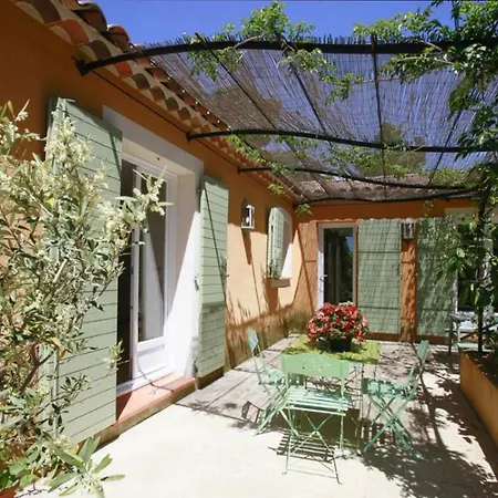 La Pinede Penchee 5km Des Plages Holiday home *