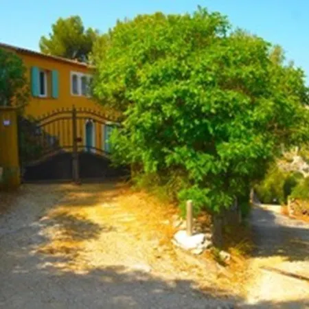 La Pinede Penchee 5km Du Bord De * Ollioules