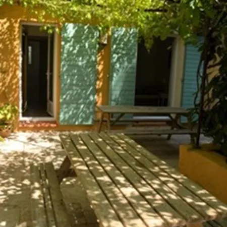 La Pinede Penchee 5km Du Bord De Vakantiehuis *